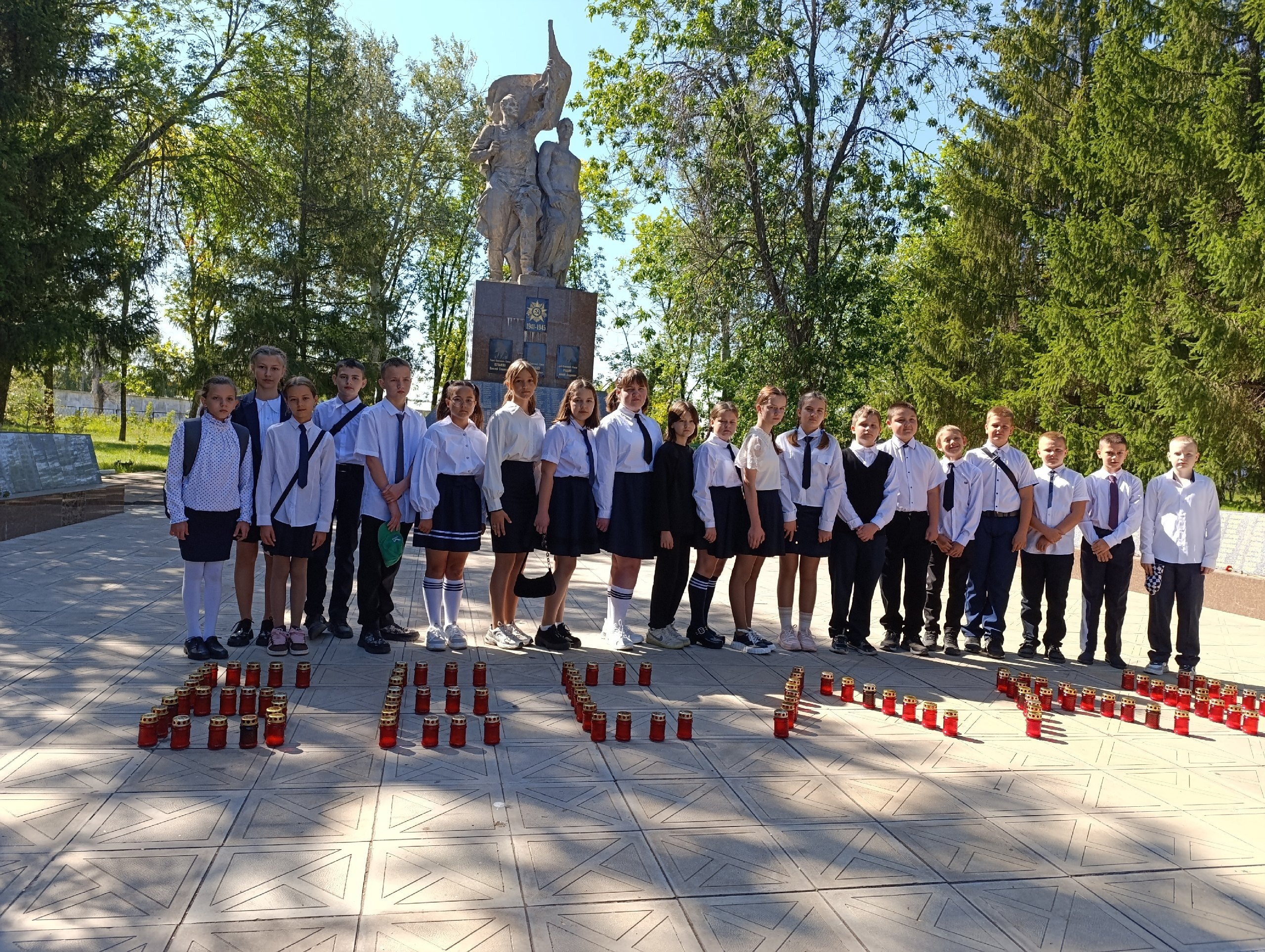 Посещение митинга в память о погибших во время террористического акта в Беслане.